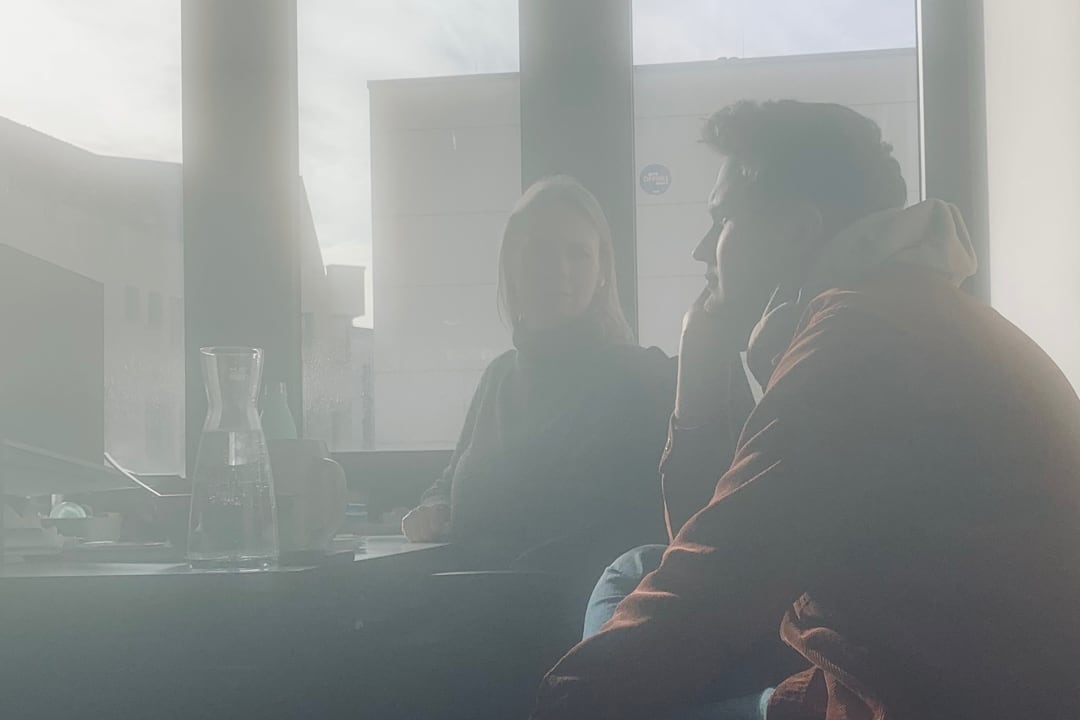 bundb_team_romy-strube-dunst Teammitglieder im Gegenlicht